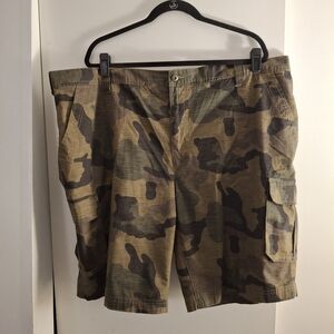 Field & Stream Men's Green Camouflage Cargo Shorts